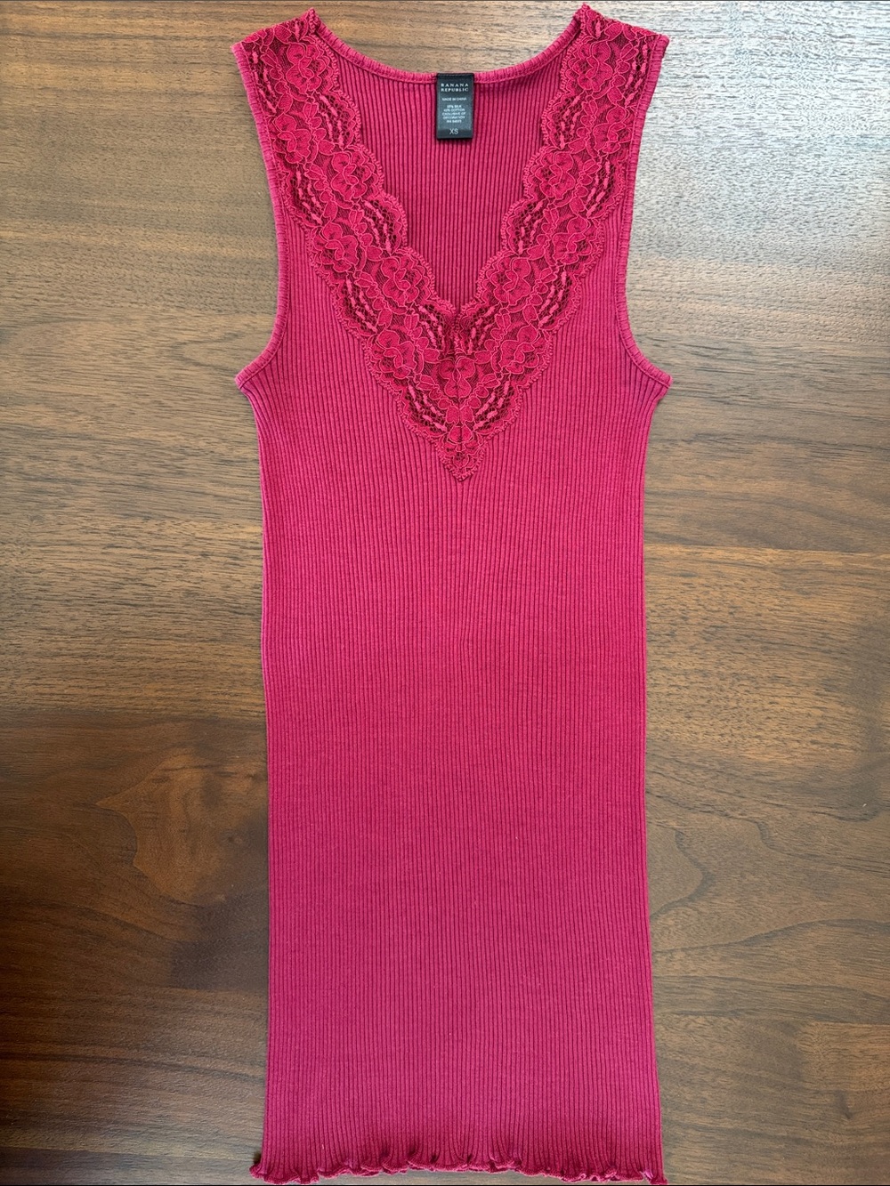 BANANA REPUBLIC SILK COTTON SLEEVELESS V NECK CAMISOLE MAROON XS (OR S) 514199